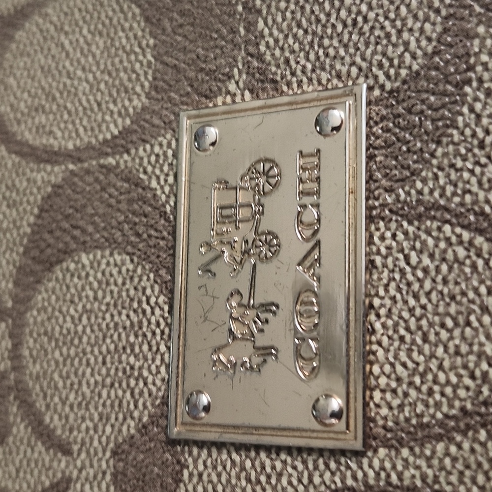 Coach Iphone Case - Picture 6 of 7